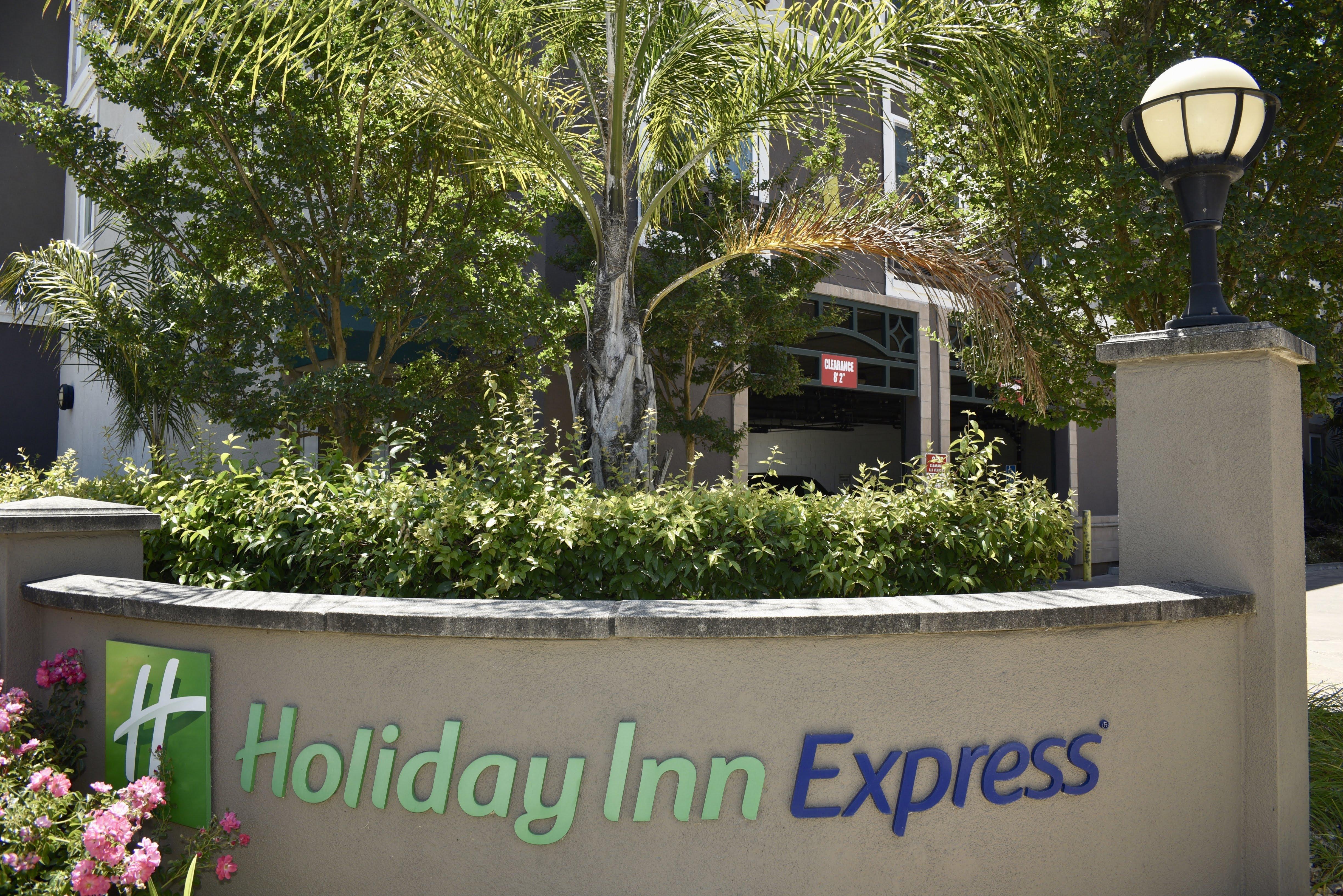 Holiday Inn Express Windsor Sonoma Wine Country By Ihg Ngoại thất bức ảnh