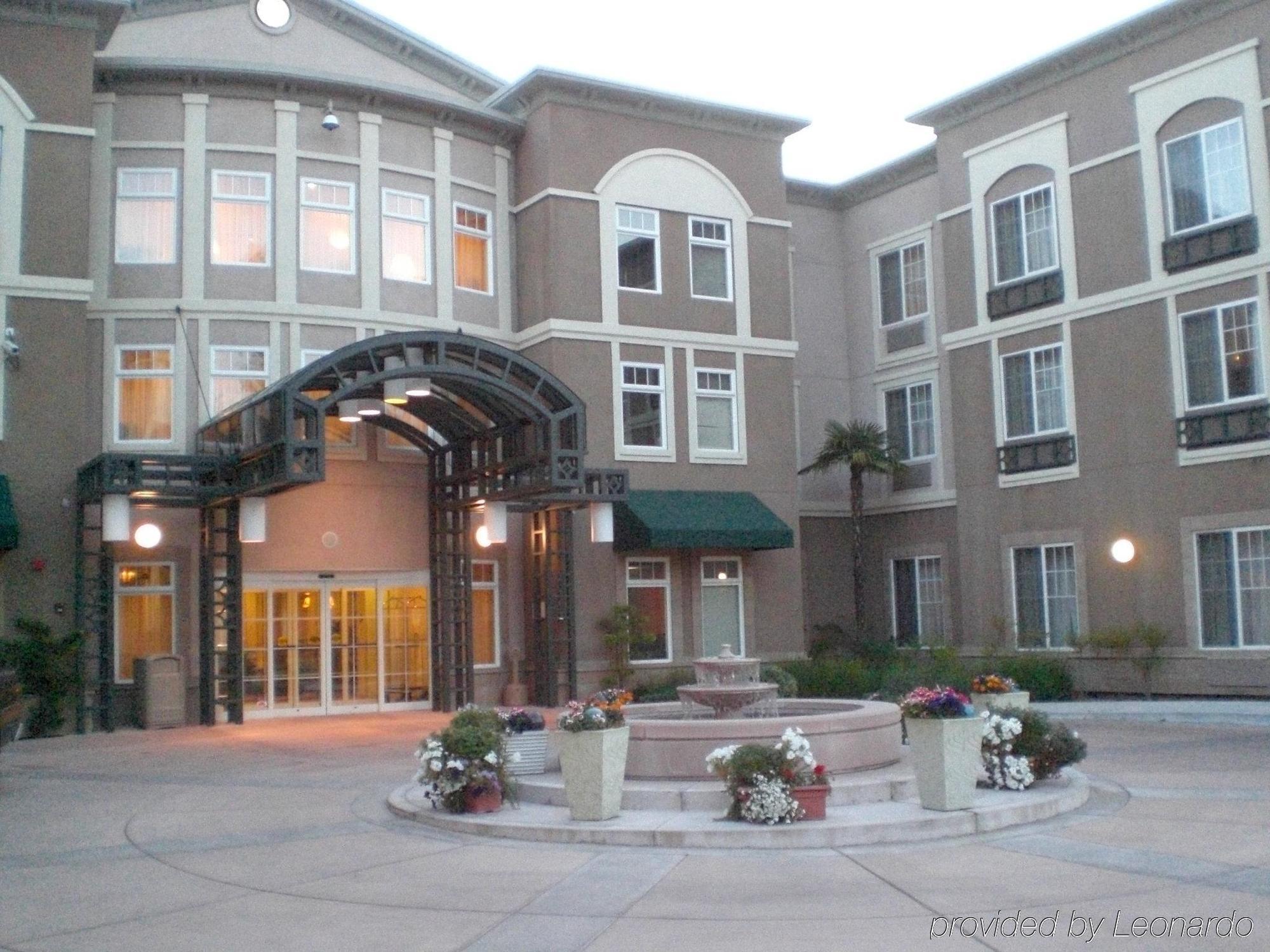 Holiday Inn Express Windsor Sonoma Wine Country By Ihg Ngoại thất bức ảnh