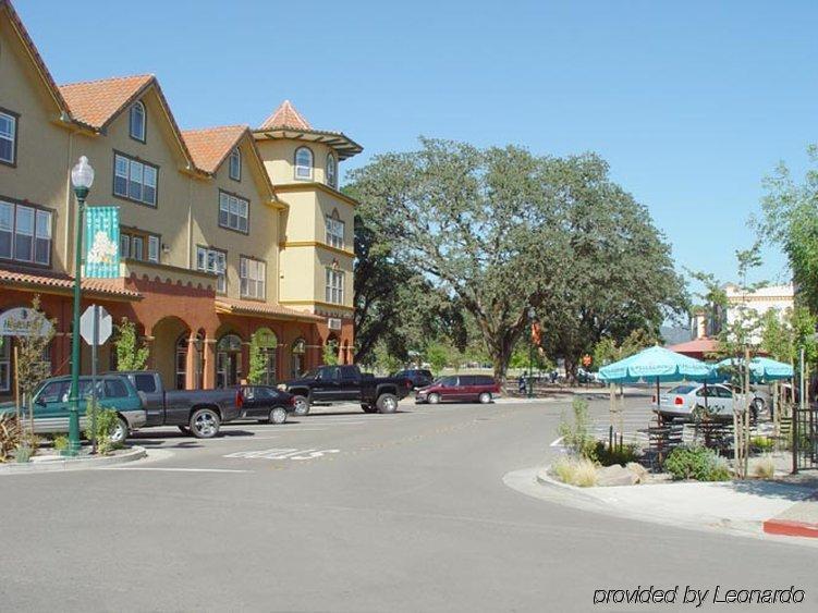 Holiday Inn Express Windsor Sonoma Wine Country By Ihg Ngoại thất bức ảnh